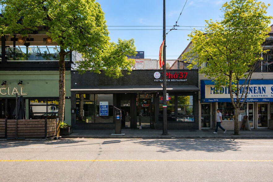 More Photos Of 1818 Commercial Dr, Vancouver Storefront Retail Office For Lease