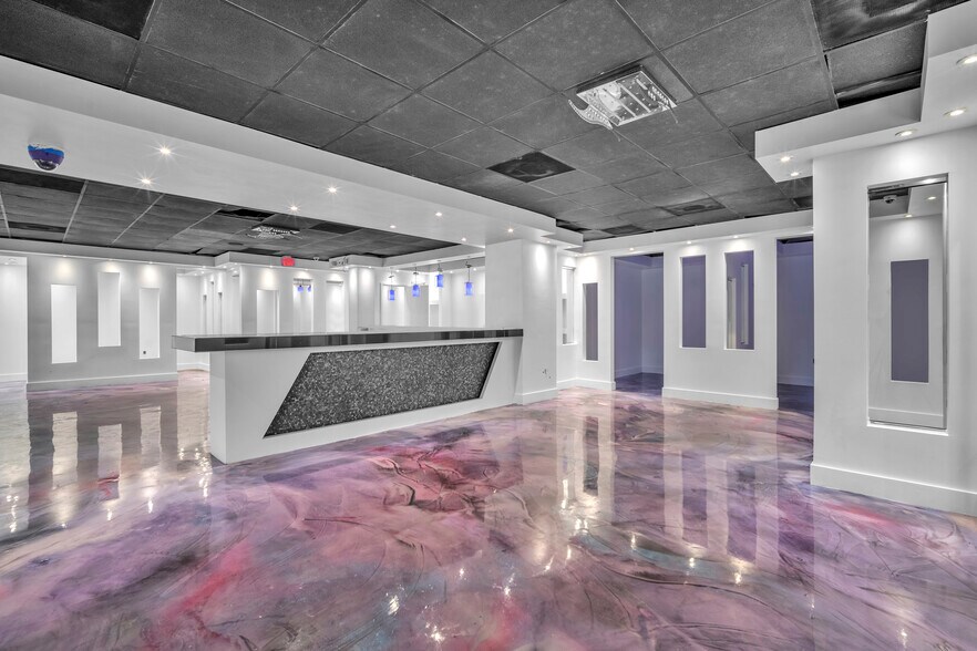 More Photos Of 3900 W Commercial Blvd, Fort Lauderdale Office For Lease