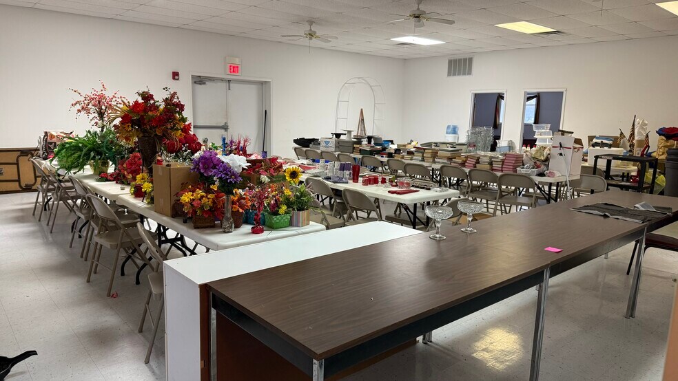 More Photos Of 6701 Ringwood Rd, Oxford Industrial For Lease