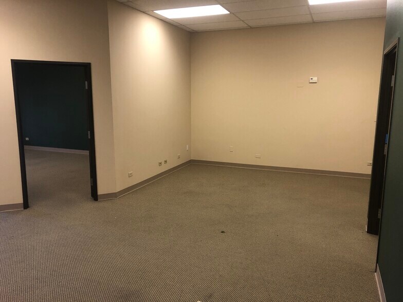 More Photos Of 2760-2790 S Wadsworth Blvd, Lakewood Freestanding For Lease