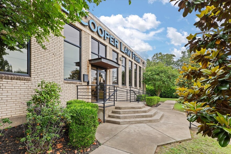 More Photos Of 501 N 3rd St, Longview Office For Sale