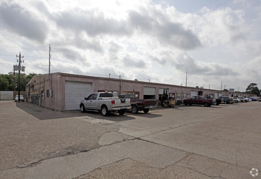 More Photos Of 6300 W Little York Rd, Houston Warehouse For Lease