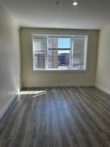 More Photos Of 12 Washington St, Biddeford Apartments For Sale