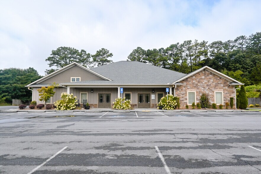 More Photos Of 150 Jw Plaza Dr SE, Calhoun Office For Sale