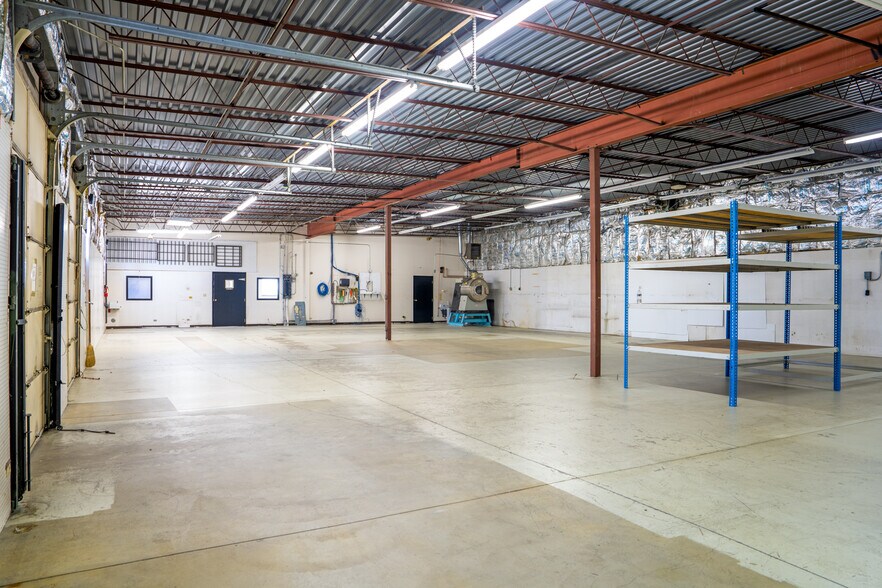 More Photos Of 2737 W 2nd Ave, Denver Warehouse For Lease