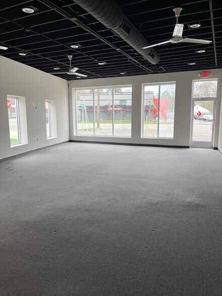 More Photos Of 4314-4320 Rochester Rd, Royal Oak Unknown For Lease