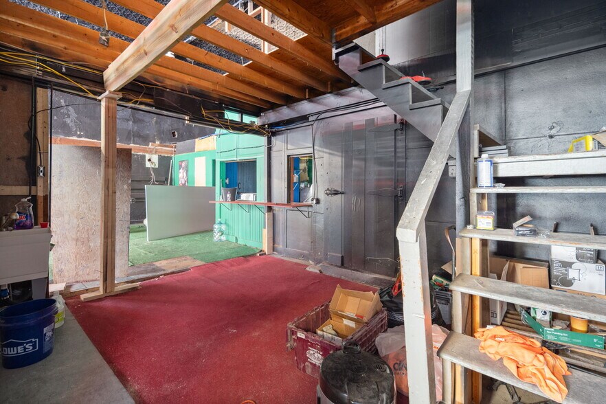 More Photos Of 390 Delaware Ave, Albany Storefront Retail Office For Sale