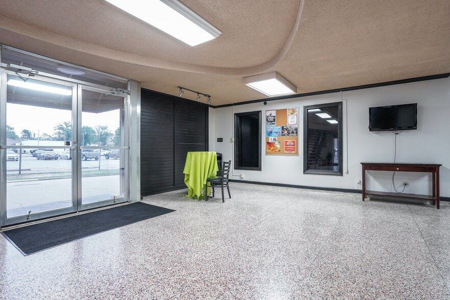 More Photos Of 1110 S 12th St, Fort Smith Religious Facility For Sale