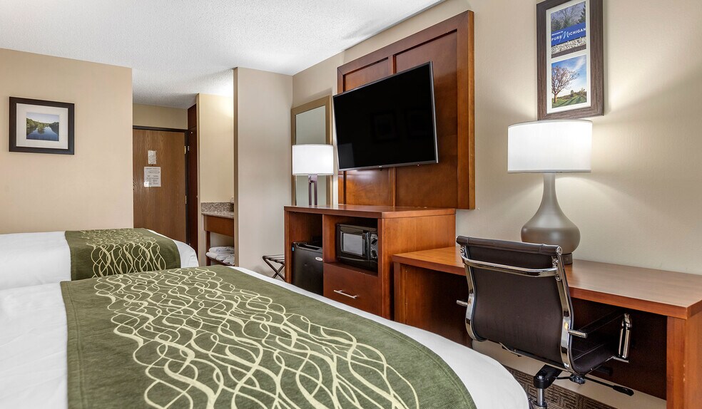 More Photos Of 9742 Woodlane Dr, Dimondale Hotel For Sale