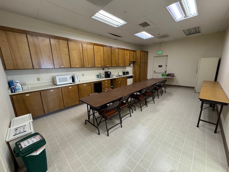 More Photos Of 29490-29496 Mission Blvd, Hayward Office For Sale