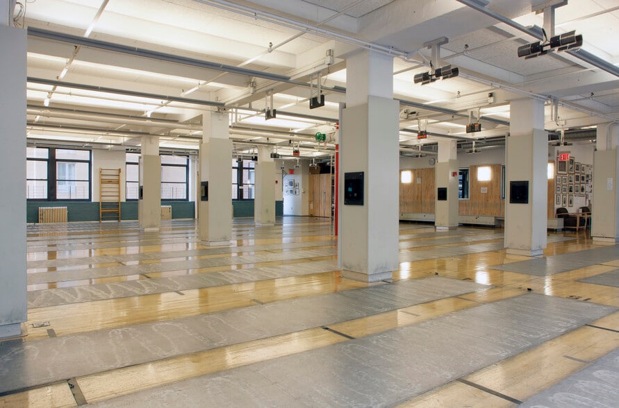 More Photos Of 229 W 28th St, New York Office For Lease