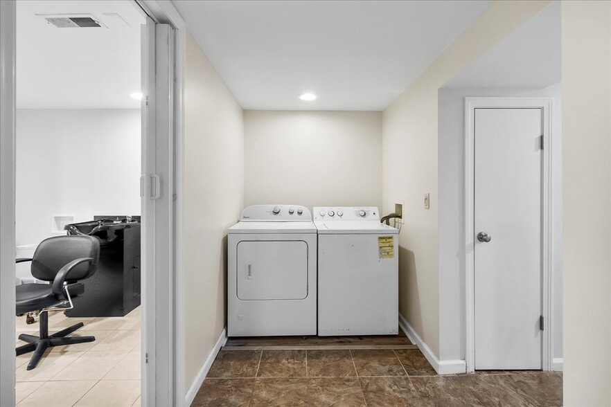 More Photos Of 39 Hudson St, South Glens Falls Storefront Retail Residential For Sale