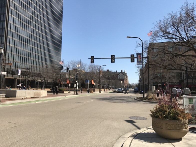 More Photos Of 1578 Sherman Ave, Evanston Office For Lease
