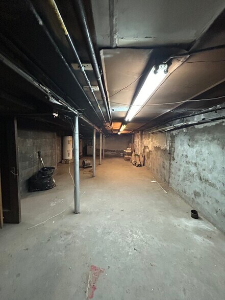 More Photos Of 28-14 41st Ave, Long Island City Office Residential For Lease