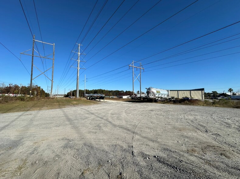 More Photos Of 7113 Cross County Rd, North Charleston Land For Lease