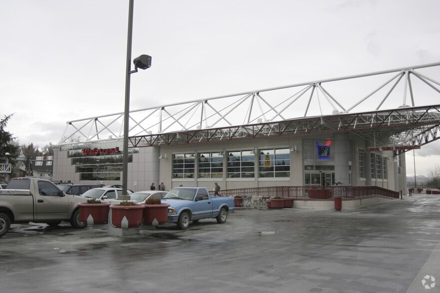 More Photos Of 750 N Virginia St, Reno Drugstore For Sale