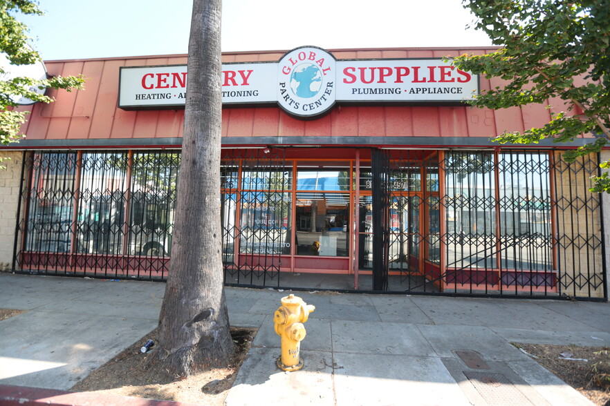 Primary Photo Of 6716 Van Nuys Blvd, Van Nuys Storefront For Sale