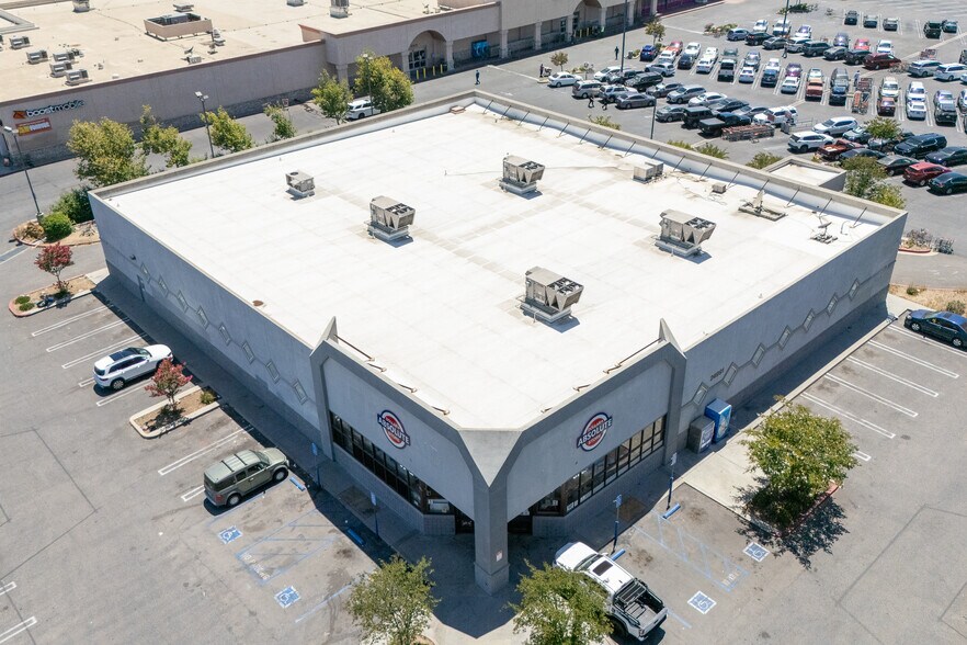 More Photos Of 24991 Alessandro Blvd, Moreno Valley Freestanding For Lease