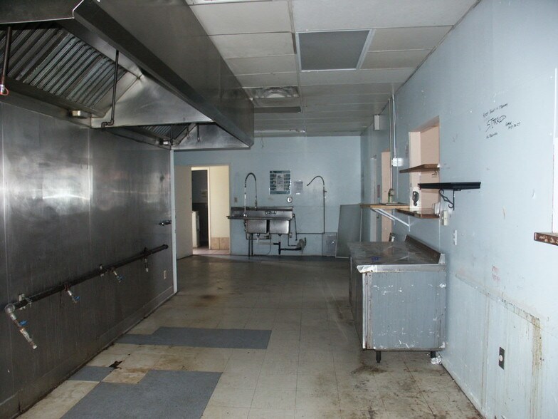 More Photos Of 5023-5051 W Olive Ave, Glendale Storefront Retail Office For Lease