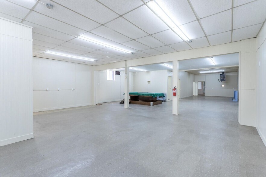 More Photos Of 37087 Main St, Burney Showroom For Sale