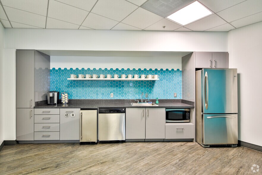 More Photos Of 111 K St NE, Washington Office For Lease