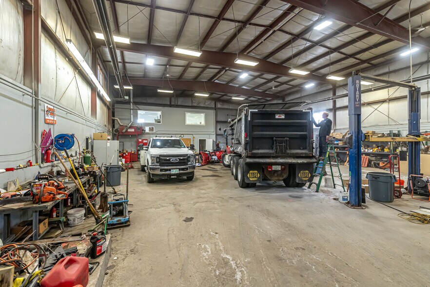 More Photos Of 201 Route 13, Brookline Light Distribution For Sale