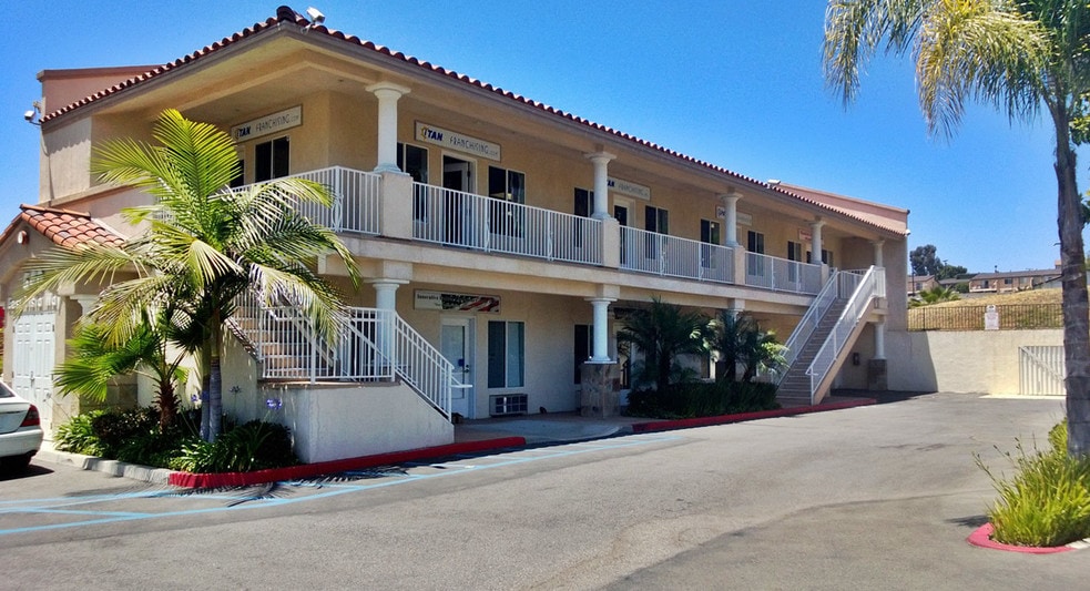More Photos Of 640 E Vista Way, Vista Office For Lease