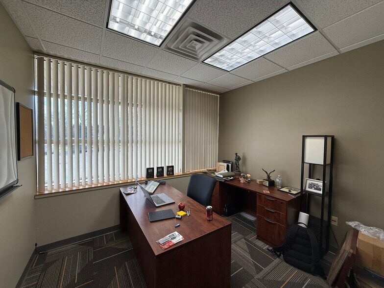 More Photos Of 3497 S 9th St, Kalamazoo Office For Lease