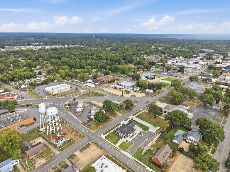 More Photos Of 609 N Main St, Benton Fast Food For Sale