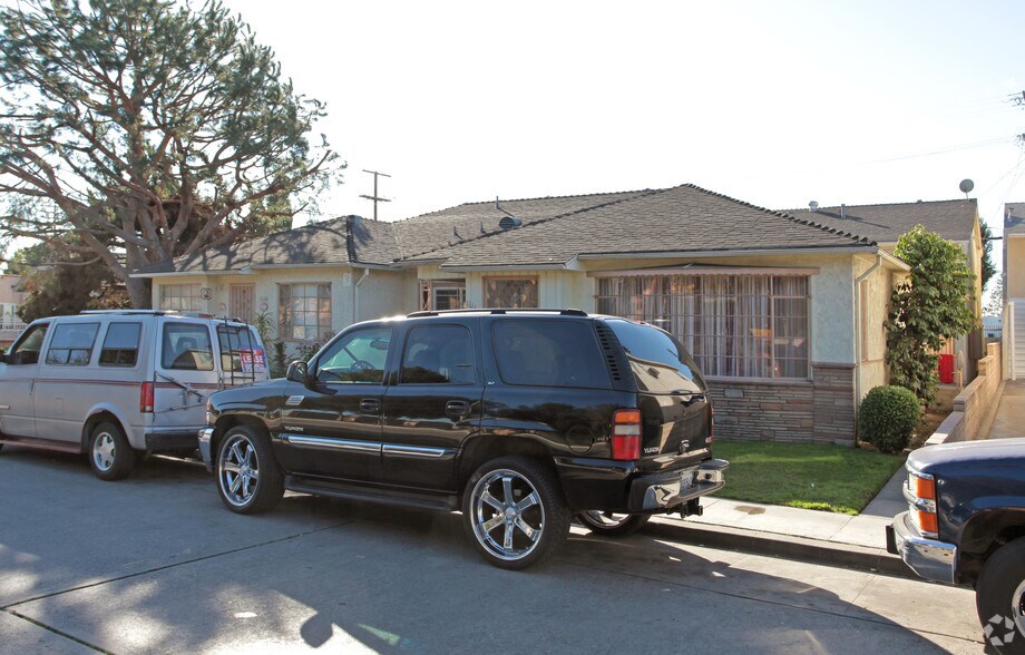 More Photos Of 2616 Broadway, Huntington Park Apartments For Sale