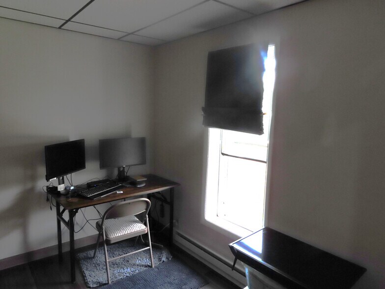 More Photos Of 275 Main St, Saegertown Storefront Retail Residential For Sale