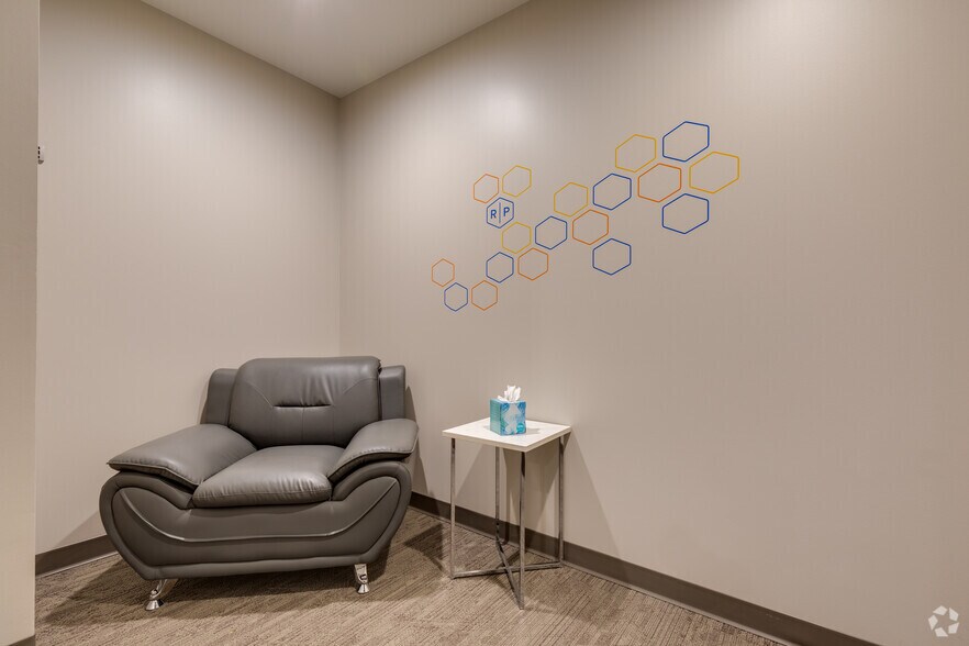 More Photos Of 211 N Robinson Ave, Oklahoma City Office For Lease