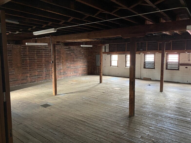More Photos Of 4298 Pearl Rd, Cleveland Loft Creative Space For Lease