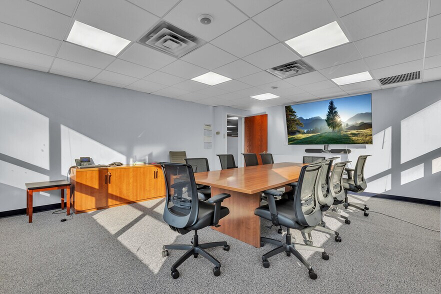 More Photos Of 1 Stone Pl, Bronxville Office For Lease