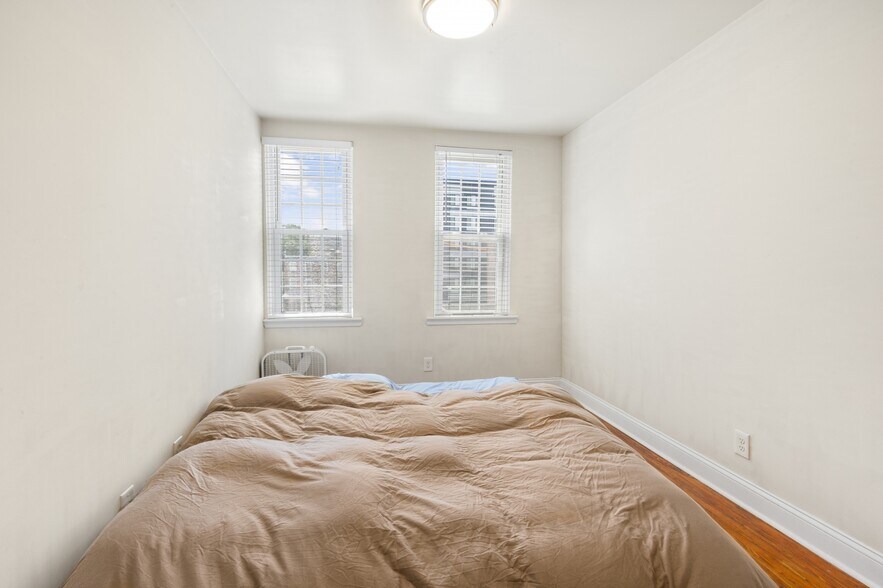 More Photos Of 4014 Market St, Philadelphia Storefront Retail Residential For Sale