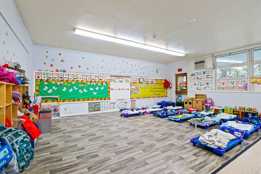 More Photos Of 2555 Santiago St, Santa Ana Schools For Sale