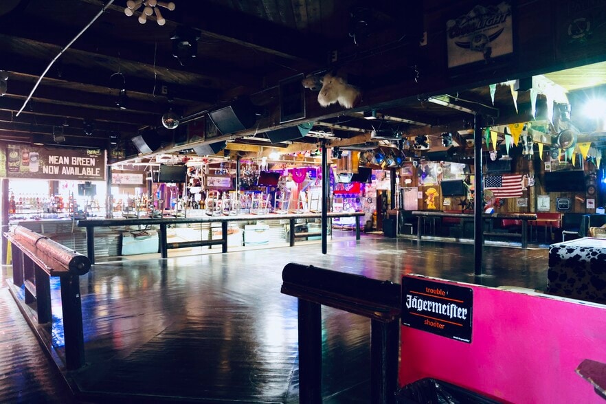 More Photos Of 3330 N Academy Blvd, Colorado Springs Bar For Sale