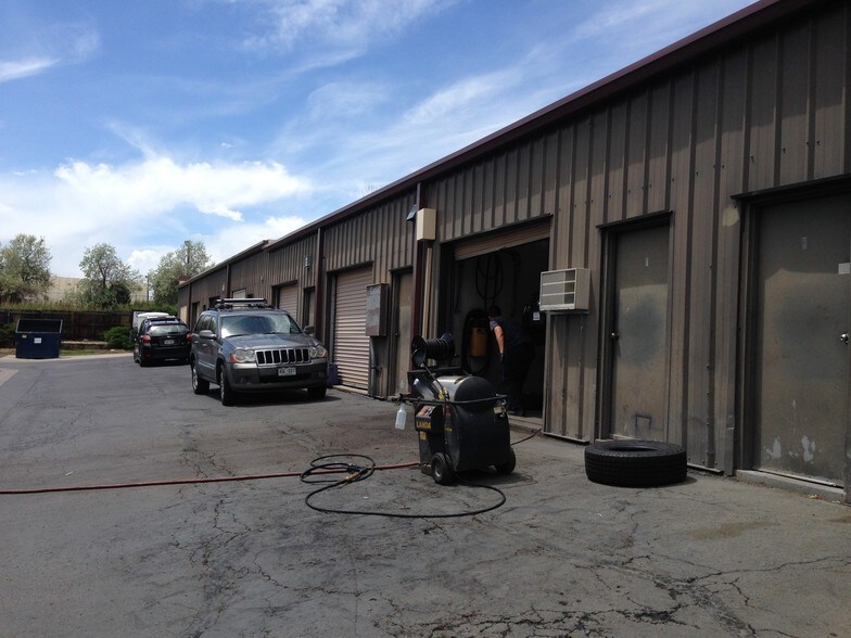 More Photos Of 9910-9940 E Costilla Ave, Englewood Self Storage For Lease