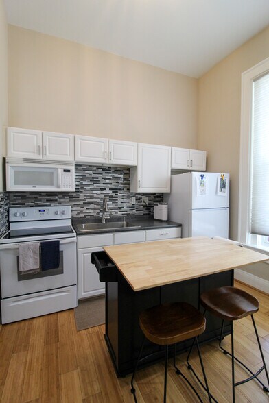 More Photos Of 440 Hopkins St, Cincinnati Apartments For Sale