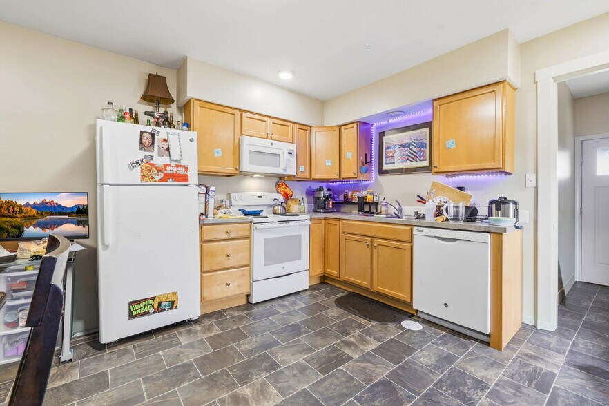 More Photos Of 329 S 3rd Ave, Walla Walla Apartments For Sale