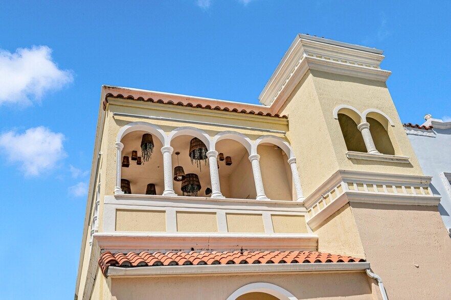More Photos Of 223 Valencia Ave, Coral Gables Restaurant For Lease
