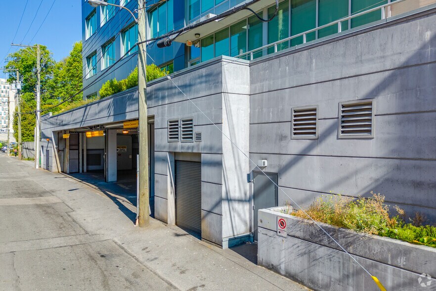 More Photos Of 550 W Broadway, Vancouver Office For Sale