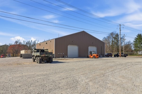 Primary Photo Of 1018 Abiff Rd, Bon Aqua Service For Sale