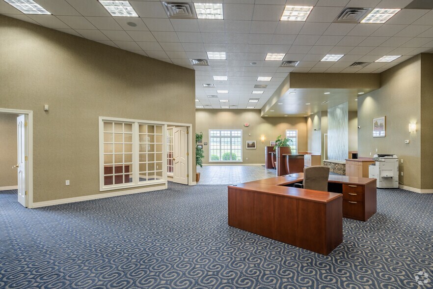 More Photos Of 2100 S Illinois St, Belleville Coworking Space