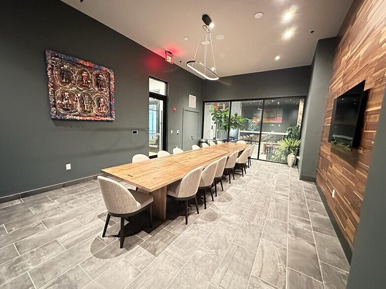 More Photos Of 58-84 Norfolk St, Newark Apartments For Lease