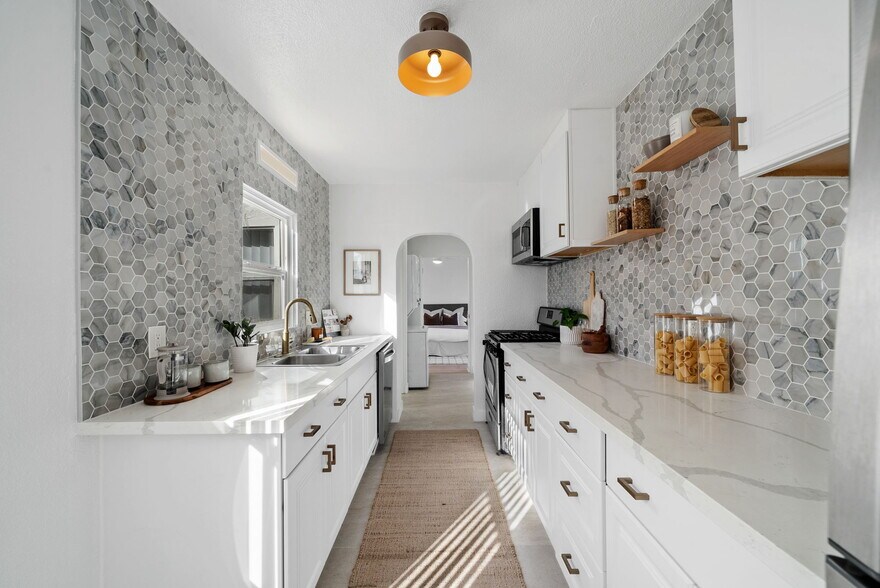 More Photos Of 5738 Meade Ave, San Diego Apartments For Sale