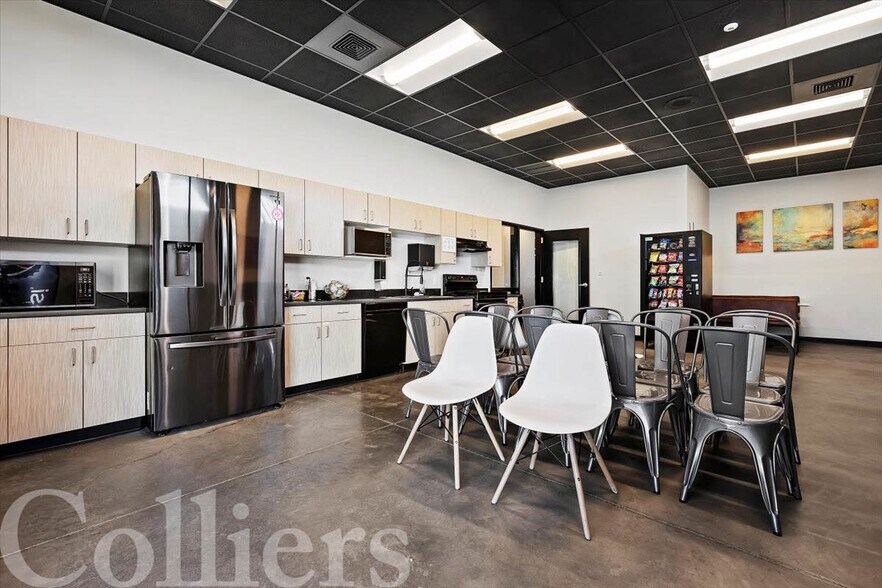 More Photos Of 2032 Highland Ave E, Twin Falls Warehouse For Lease