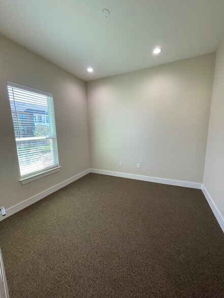 More Photos Of 2951 FM 1460, Georgetown Office For Sale