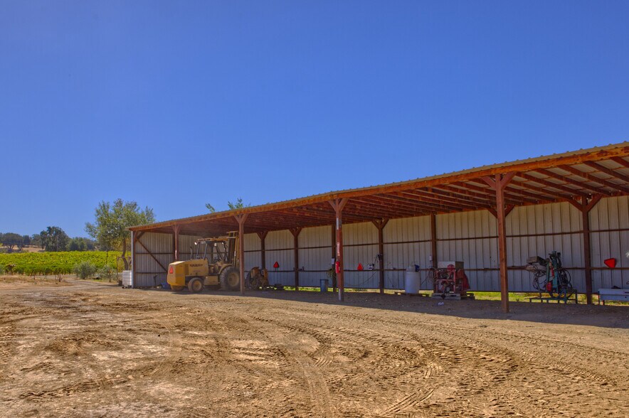More Photos Of 20680 Shenandoah School Rd, Plymouth Winery Vineyard For Sale