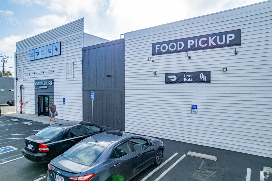 More Photos Of 1750 Newport Blvd, Costa Mesa Storefront For Lease